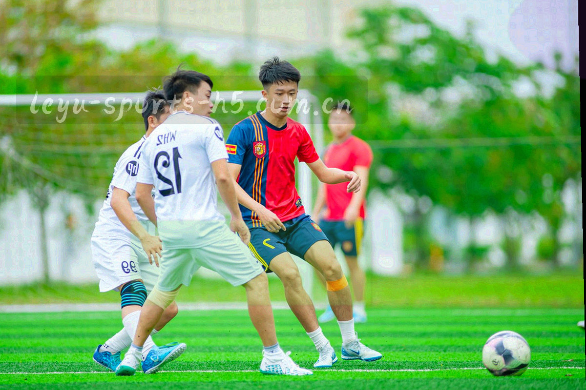 两条交叉光轨构成赛事与赛季坐标的抽象信息结构